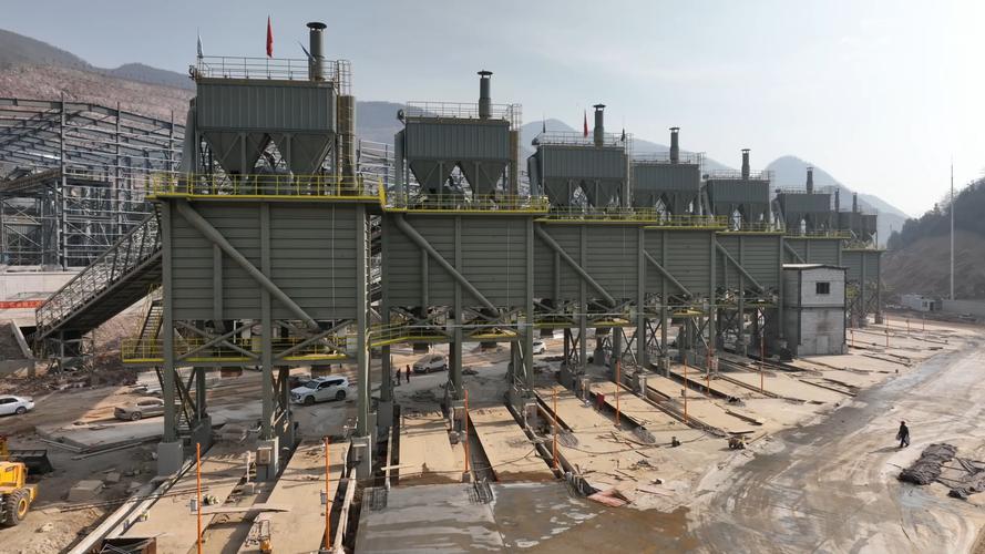 争分夺秒筑基石——惠誉建材黄鹰岩矿区深加工项目跑出建设“加速度”